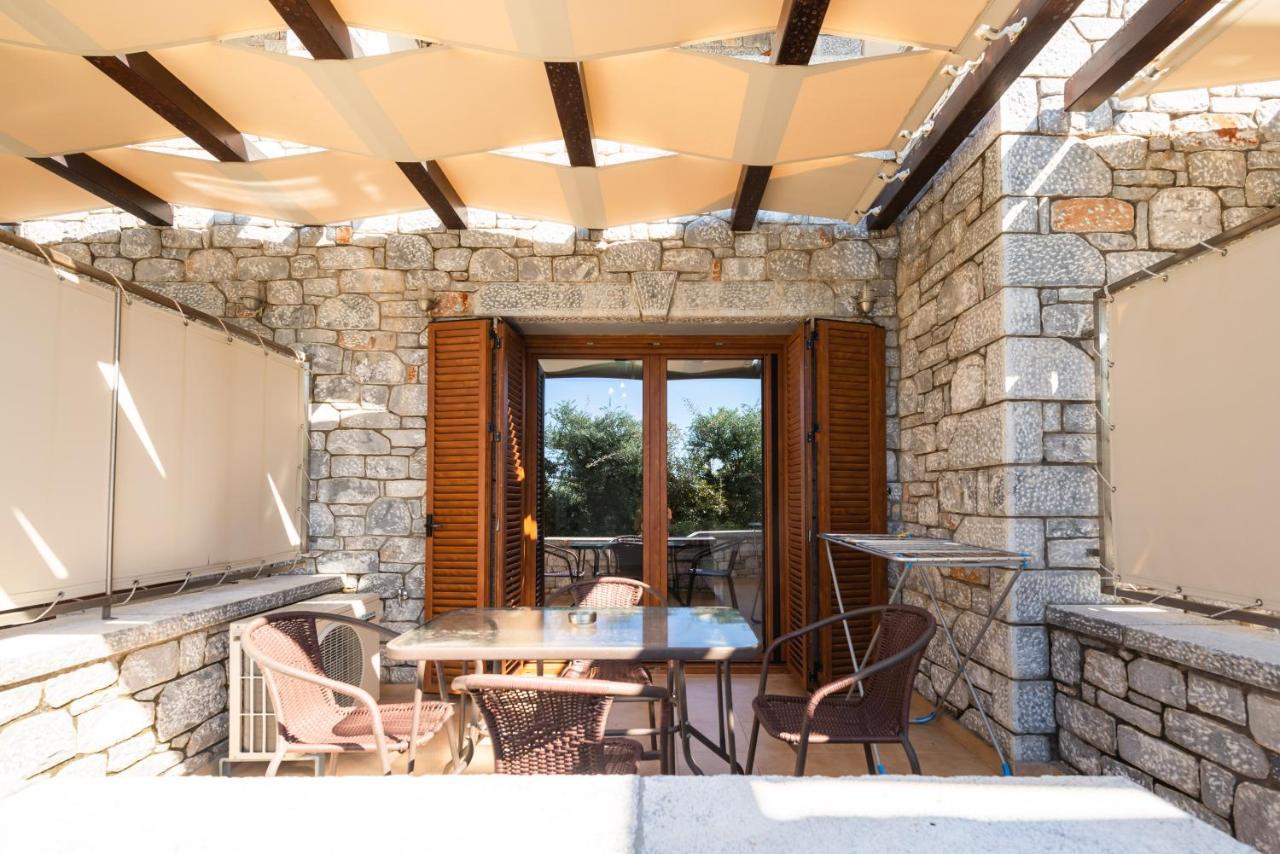 Mani Houses Selinitsa Art Koloveas Agios Nikolaos  Bagian luar foto